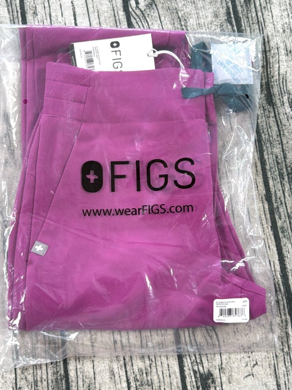 FIGS Sumaiya Slim High-Waisted Scrub Pants Women's XXS Magenta Pink NWT Medical